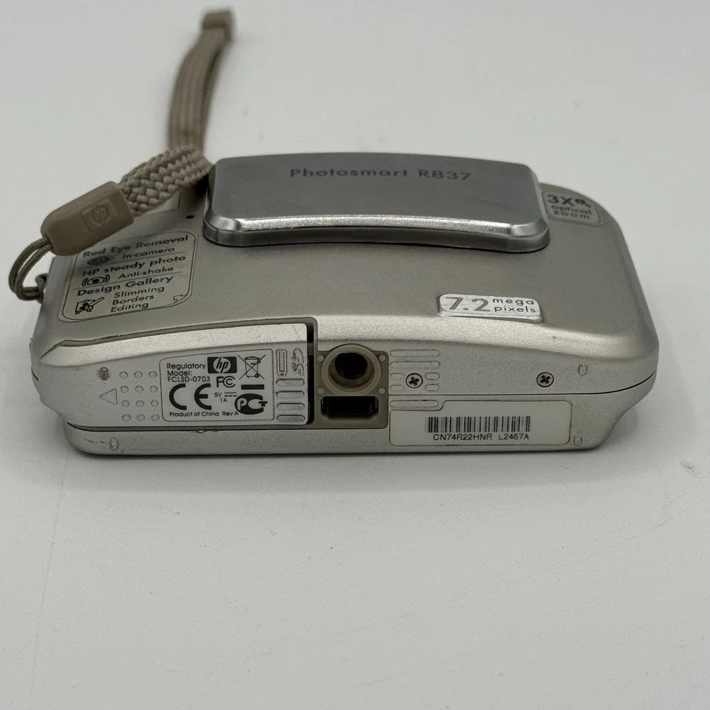 HP Photosmart R837 Digital Camera Silver 7.2MP 3x Optical Zoom Fujinon Lens